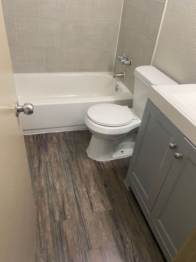 Dallas Apartment: 2555 Webb Chapel Ext