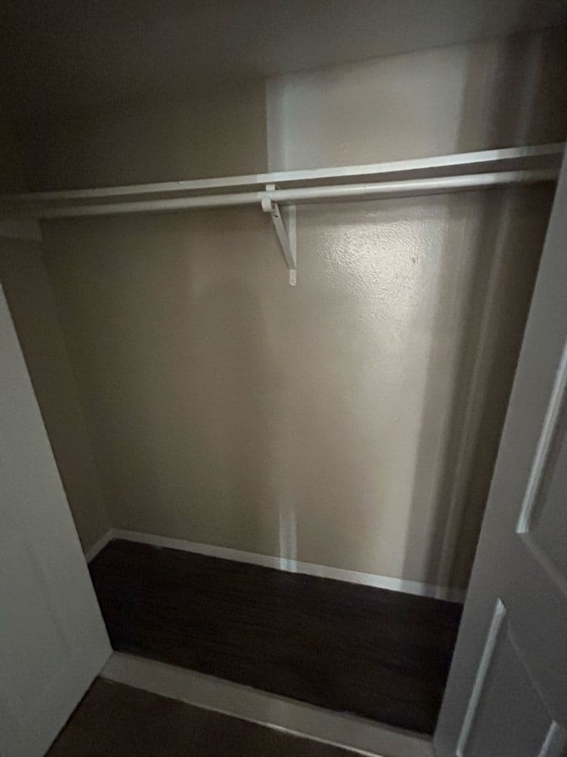Arlington Apartment: 1676 Carter Drive