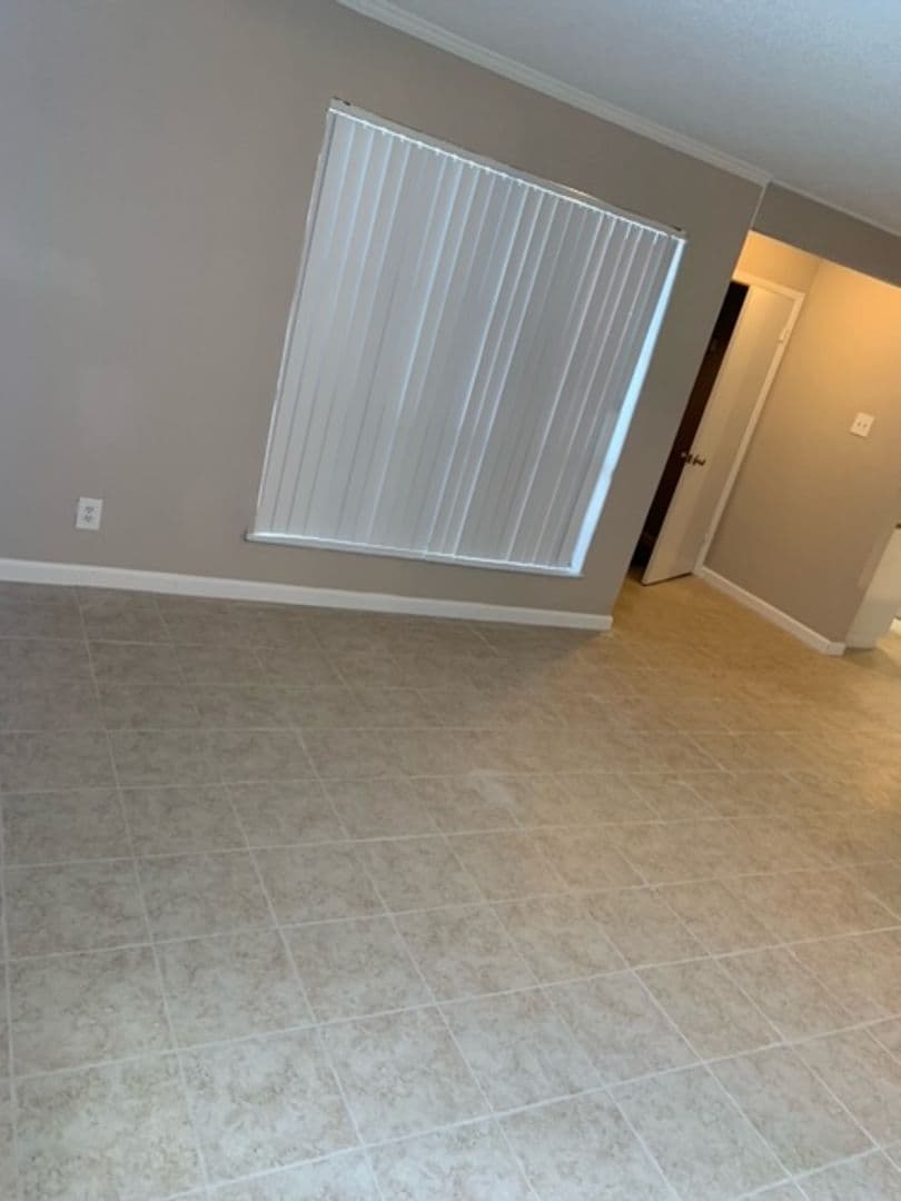 Dallas Apartment: 9874 Dale Crest Dr