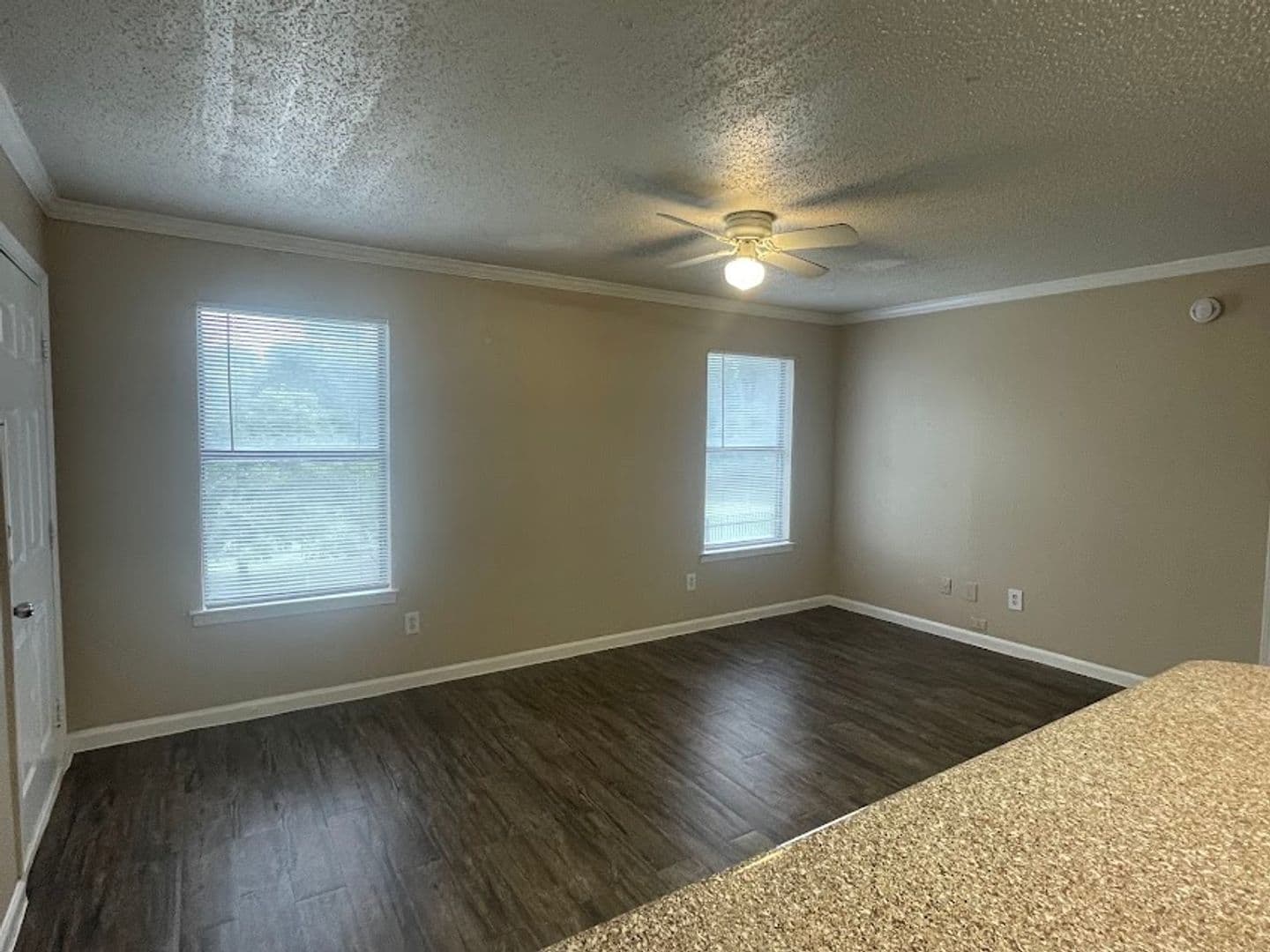 Dallas Apartment: 2722 S Buckner Blvd
