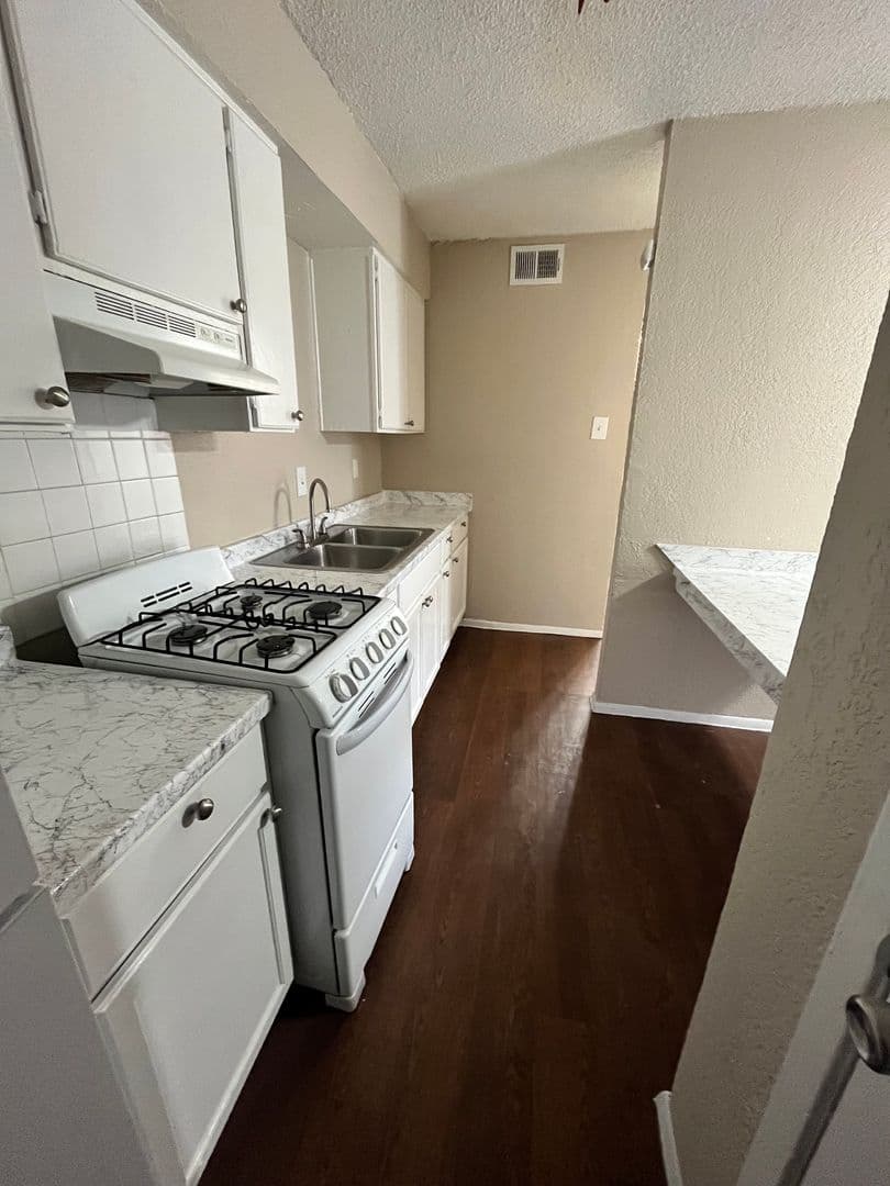 Dallas Apartment: 2838 Royal Lane