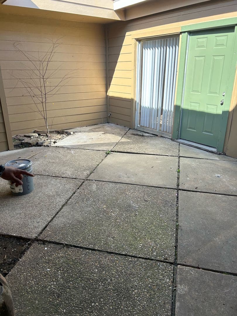 Arlington Apartment: 1676 Carter Drive