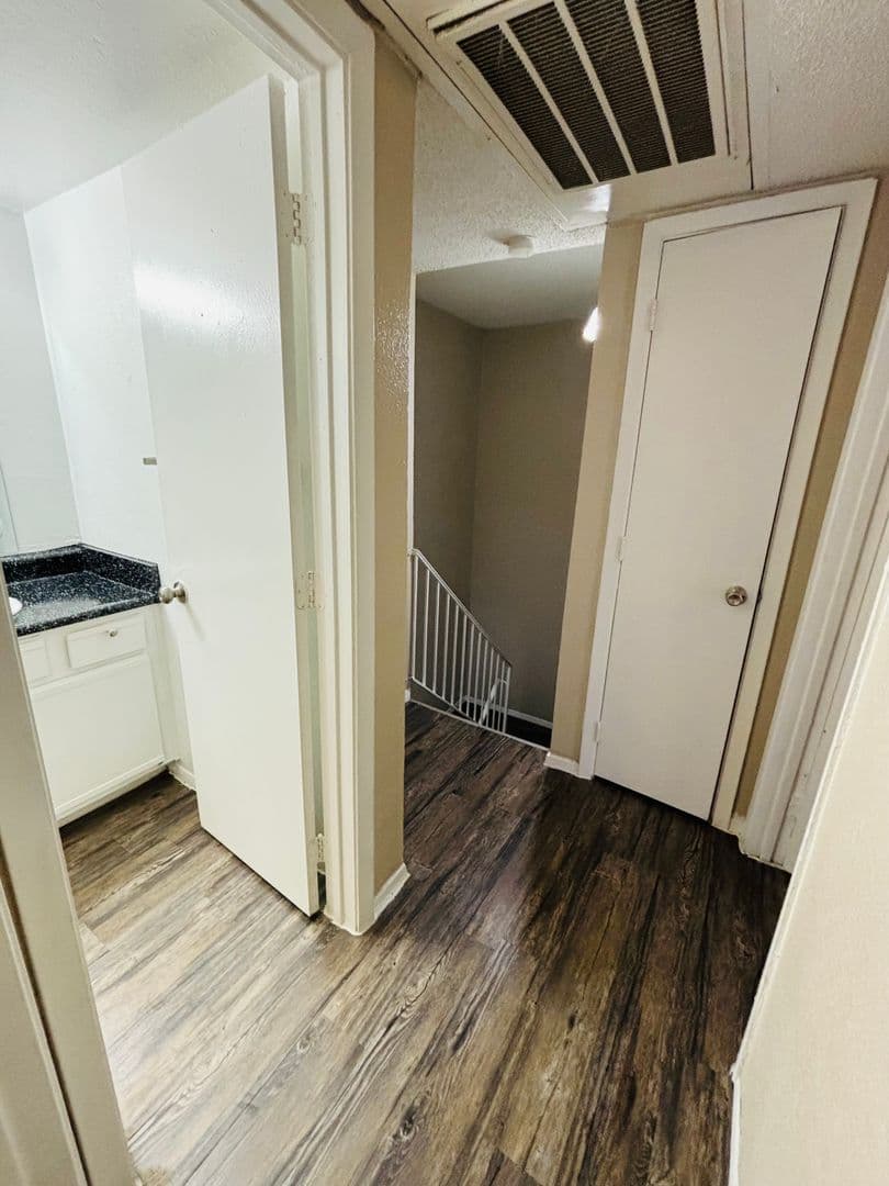 Dallas Apartment: 7621 Ferguson Rd