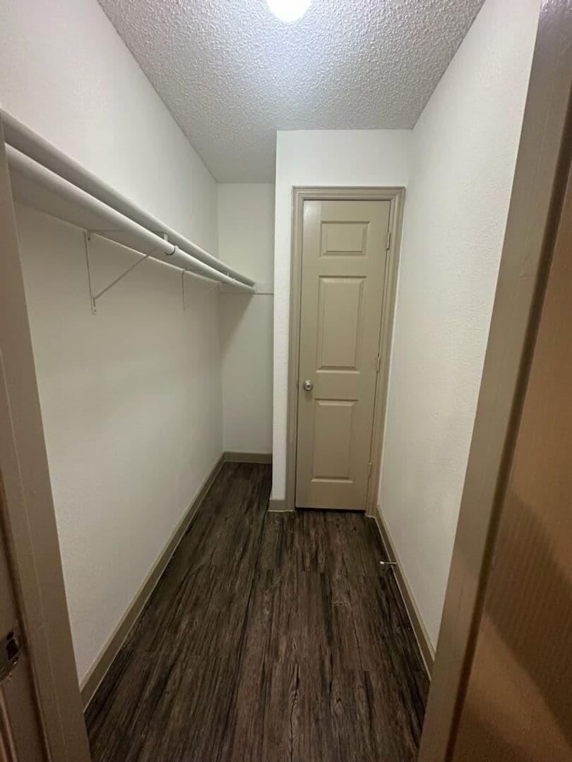 Commerce Apartment: 801 Culver St