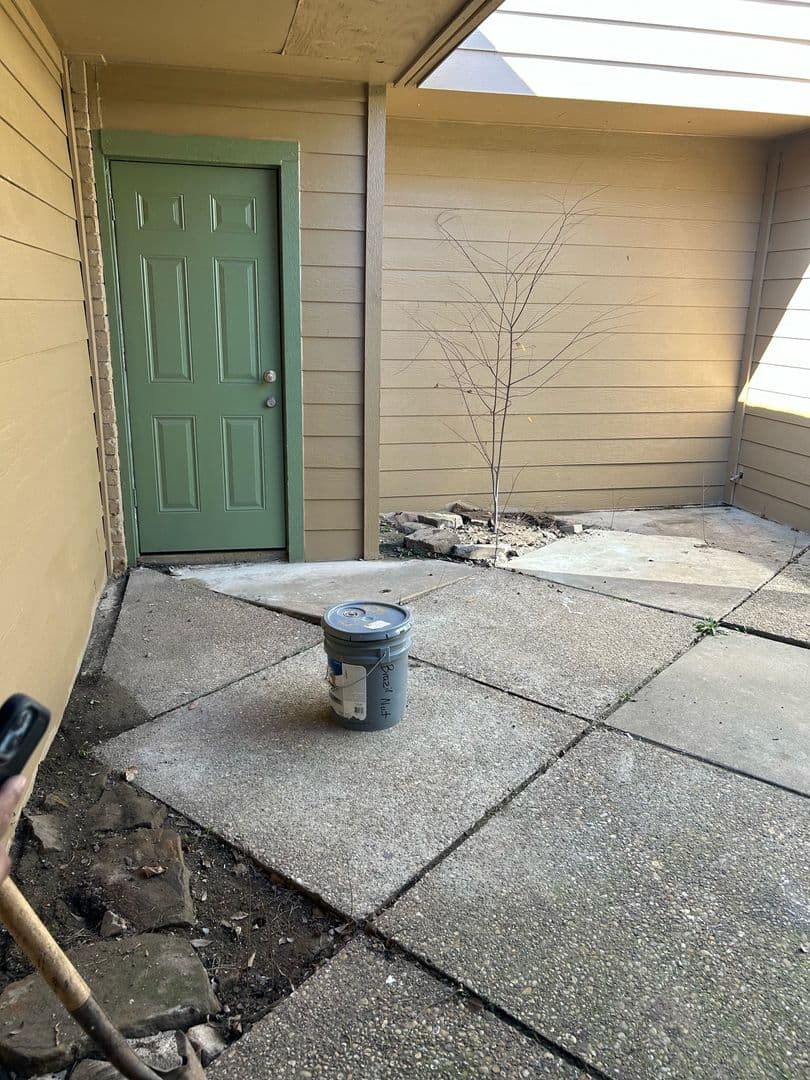 Arlington Apartment: 1676 Carter Drive