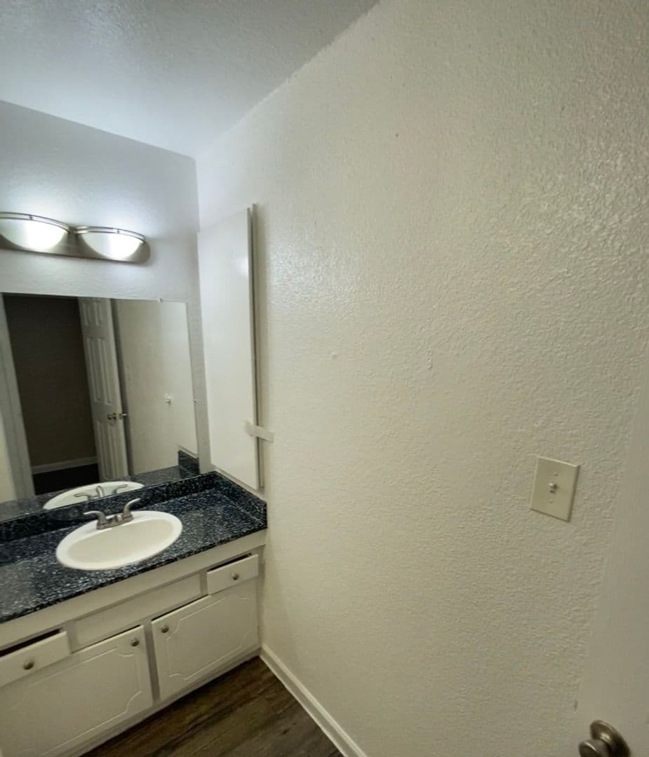 Dallas Apartment: 8039 Chariot Dr