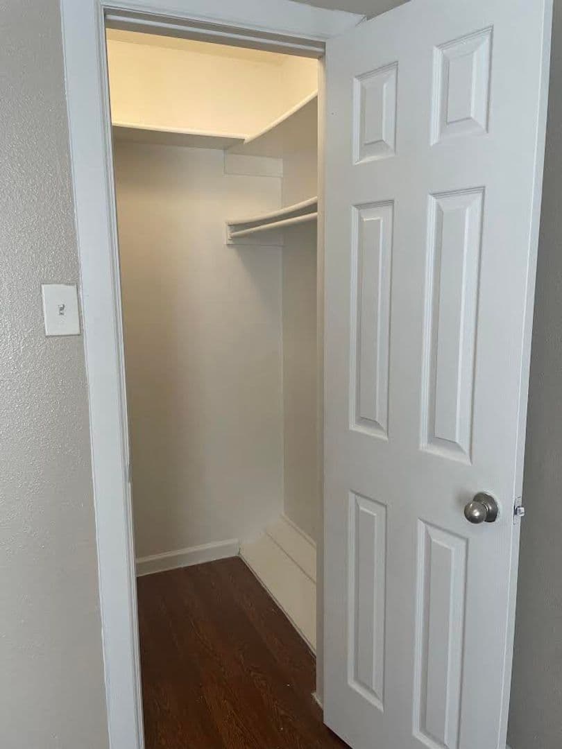 Dallas Apartment: 2722 S Buckner Blvd