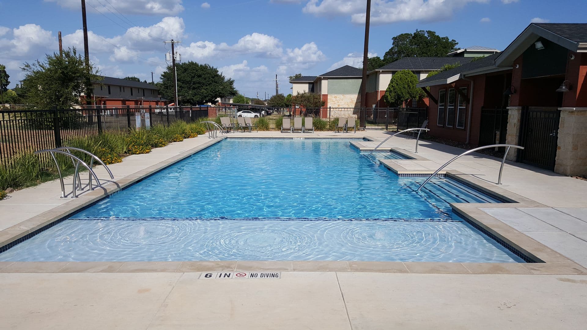San Antonio Apartment: 535 Billy Mitchell Blvd