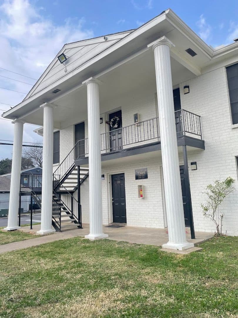 Dallas Apartment: 7303 Ferguson Rd