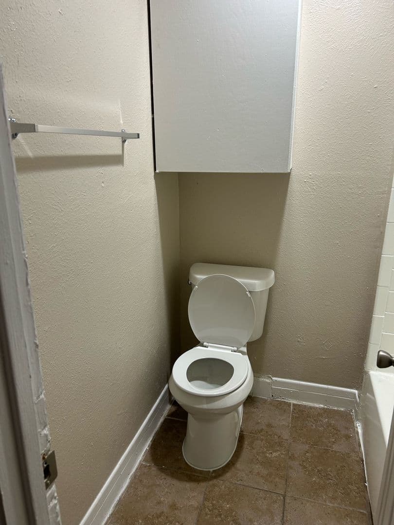 Arlington Apartment: 1676 Carter Drive