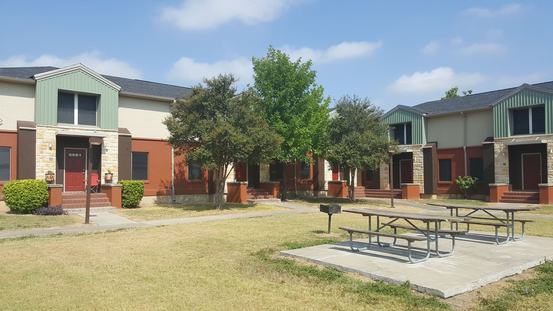 San Antonio Apartment: 535 Billy Mitchell Blvd