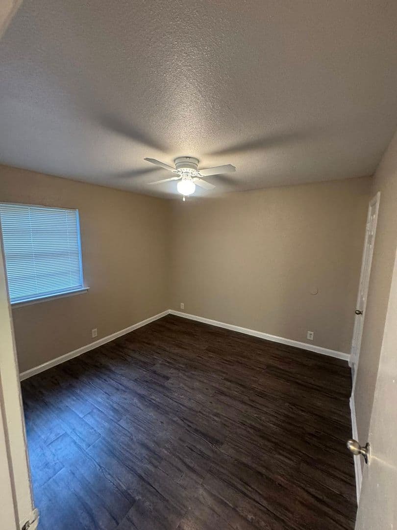 Dallas Apartment: 7303 Ferguson Rd