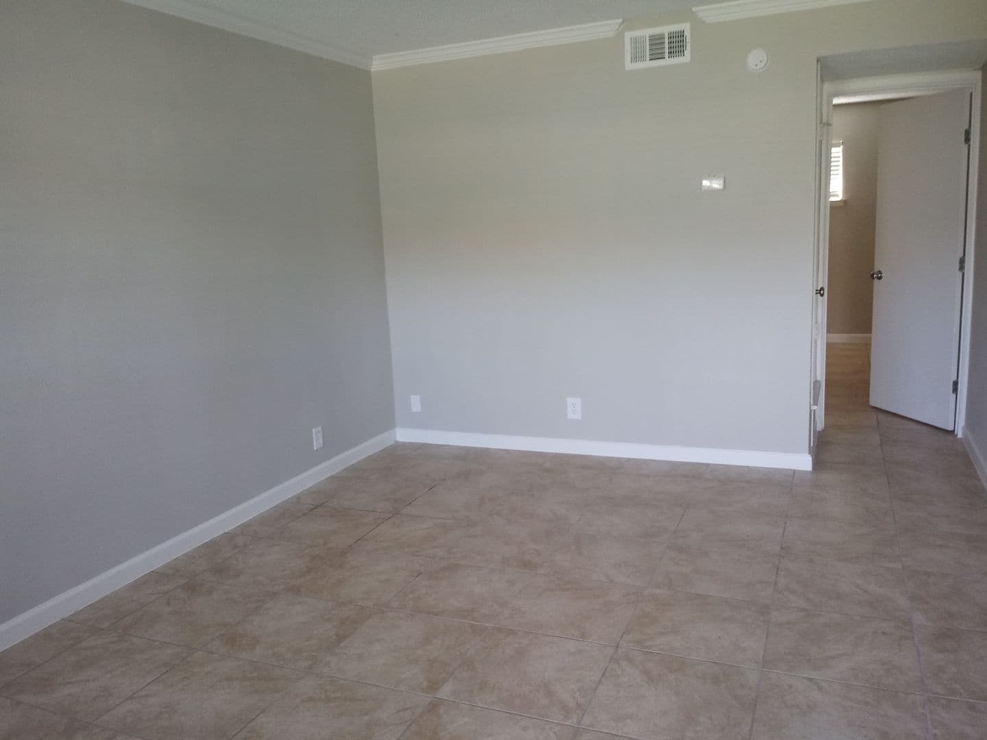 San Antonio Apartment: 462 Utopia Lane