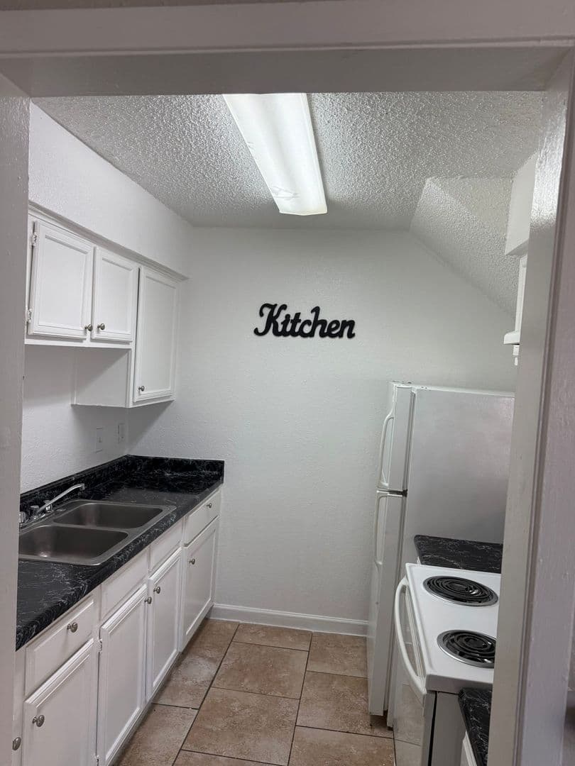Dallas Apartment: 11511 Ferguson Rd