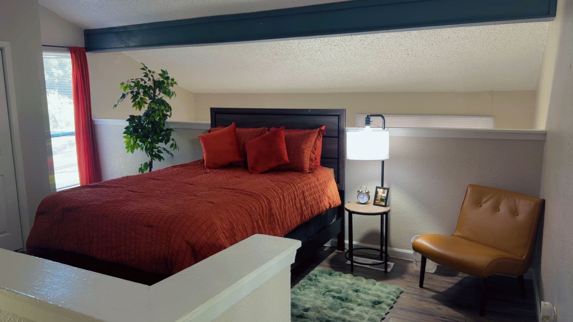 Dallas Apartment: 11511 Ferguson Rd