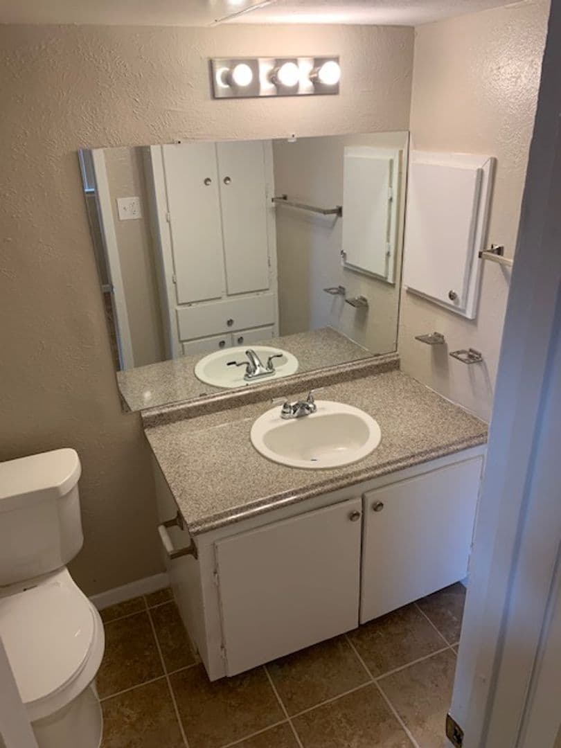Dallas Apartment: 9874 Dale Crest Dr