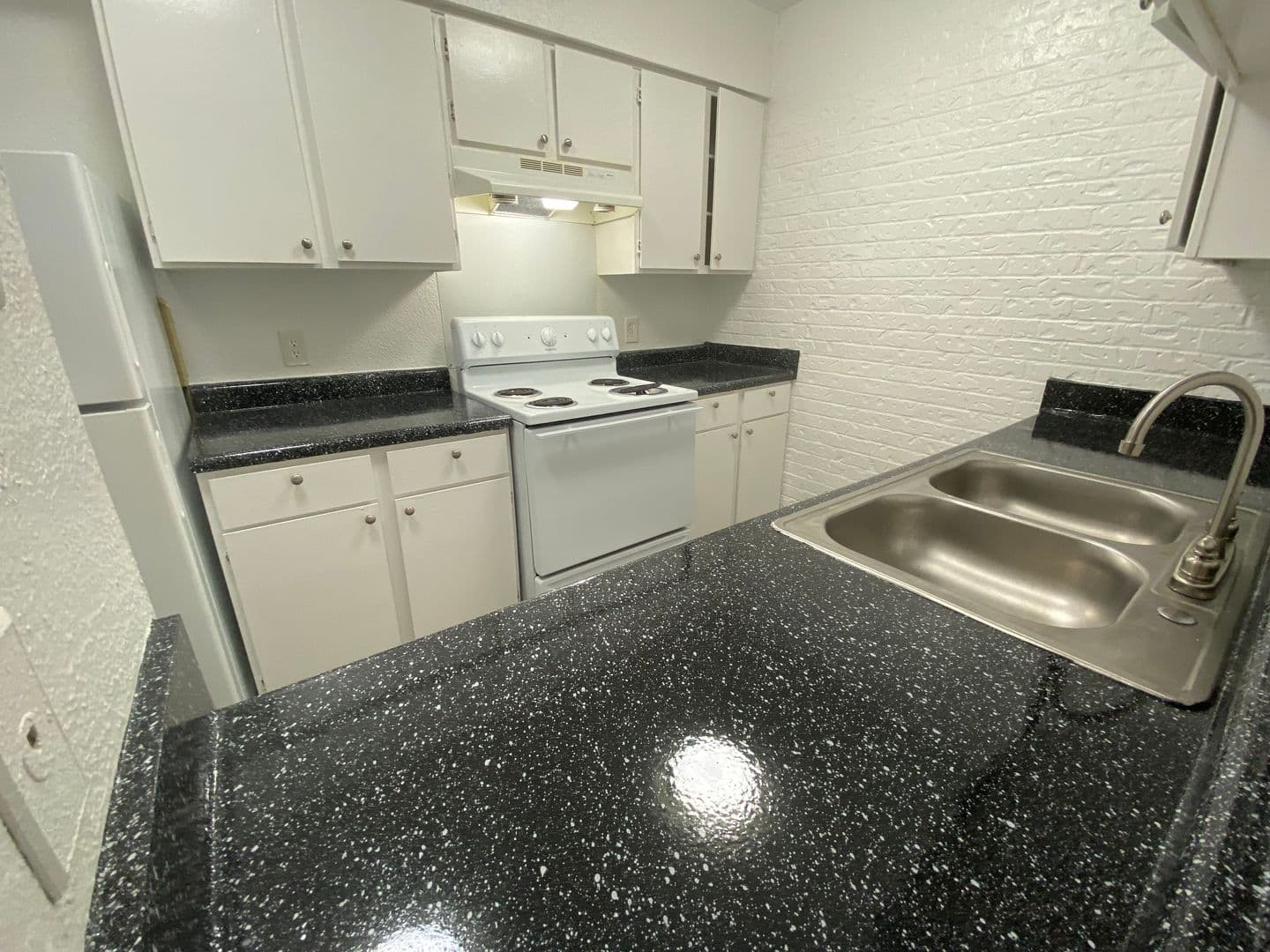 Dallas Apartment: 8039 Chariot Dr