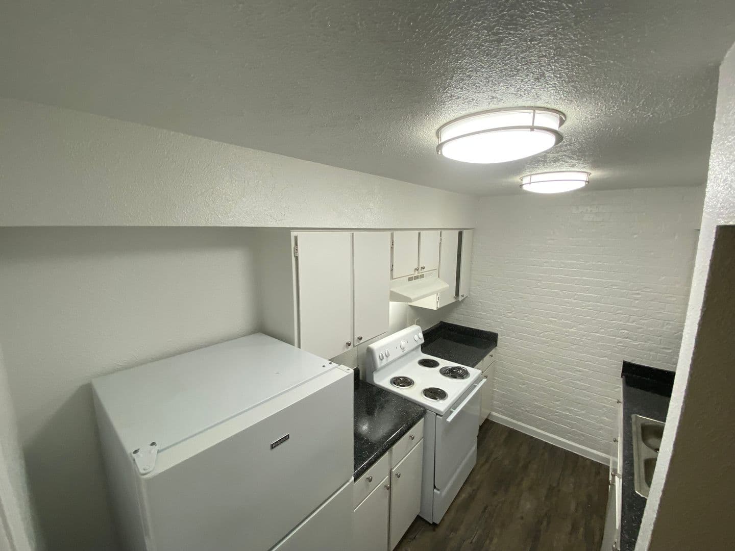 Dallas Apartment: 8039 Chariot Dr