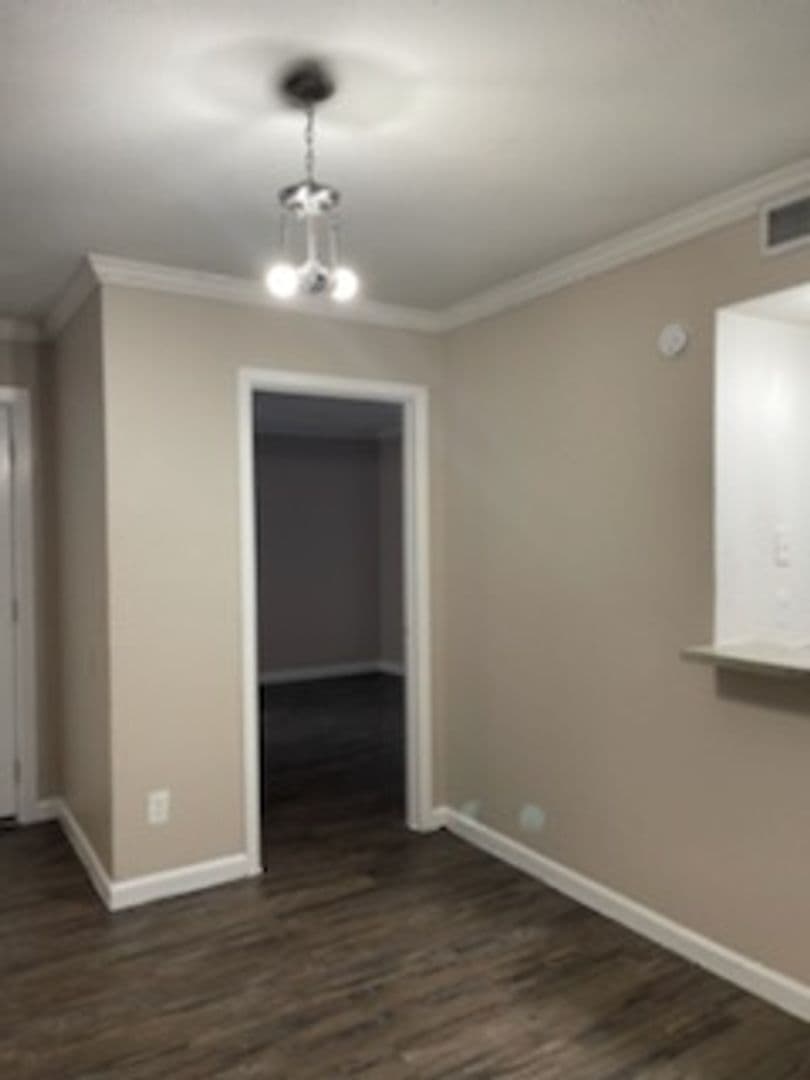 Dallas Apartment: 8039 Chariot Dr