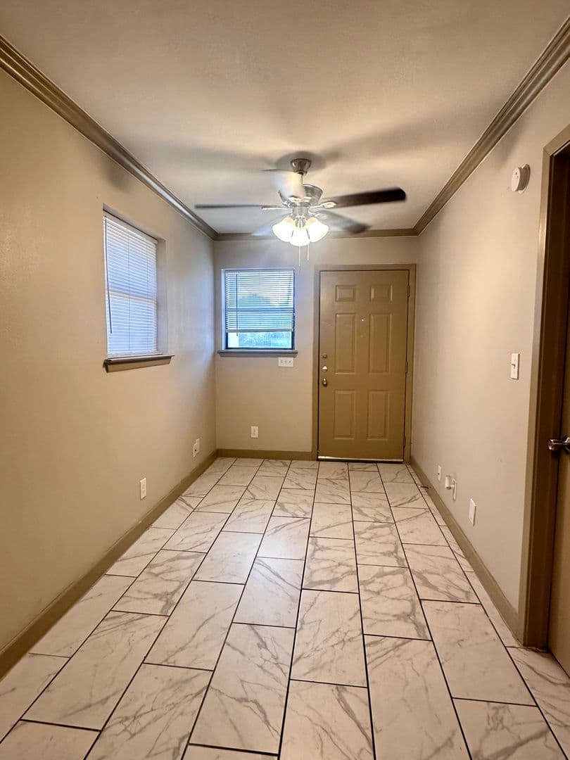 Commerce Apartment: 801 Culver St