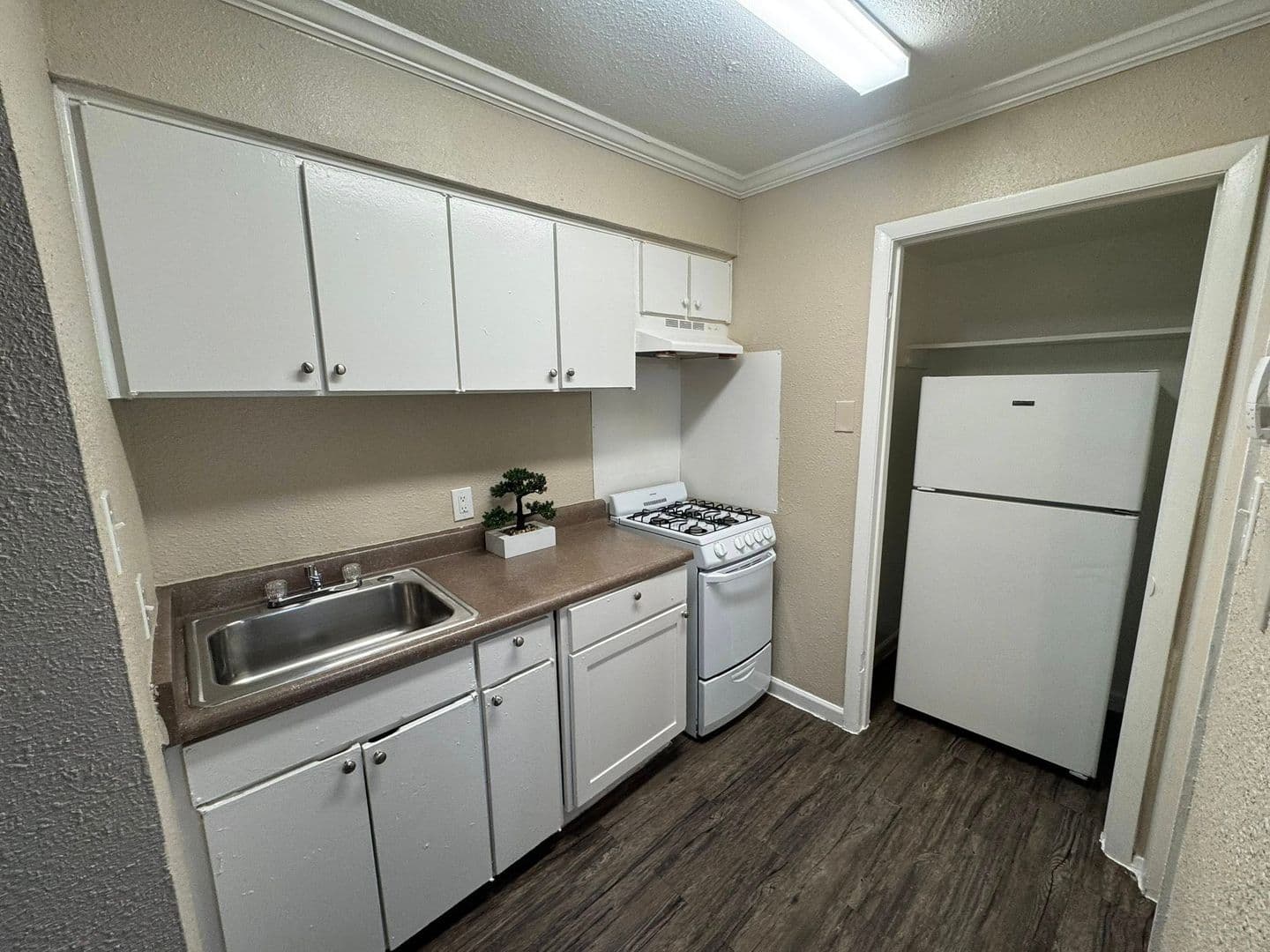 Dallas Apartment: 7303 Ferguson Rd
