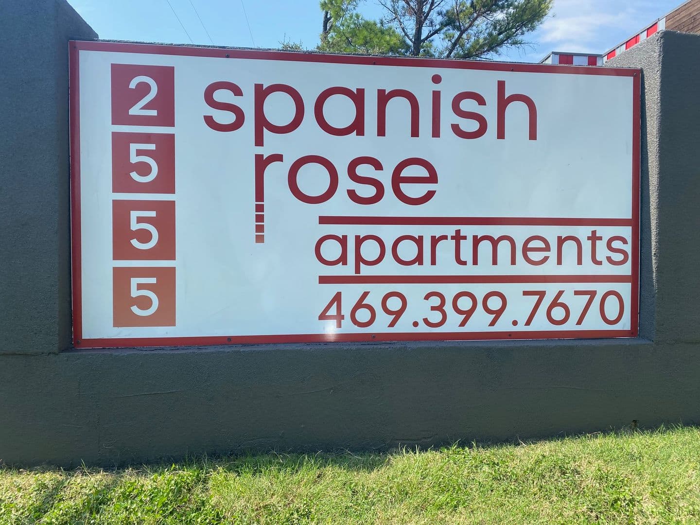 Dallas Apartment: 2555 Webb Chapel Ext