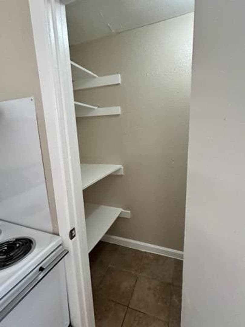 Arlington Apartment: 1676 Carter Drive