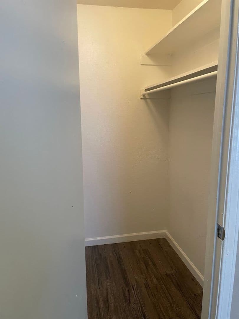 Dallas Apartment: 2722 S Buckner Blvd
