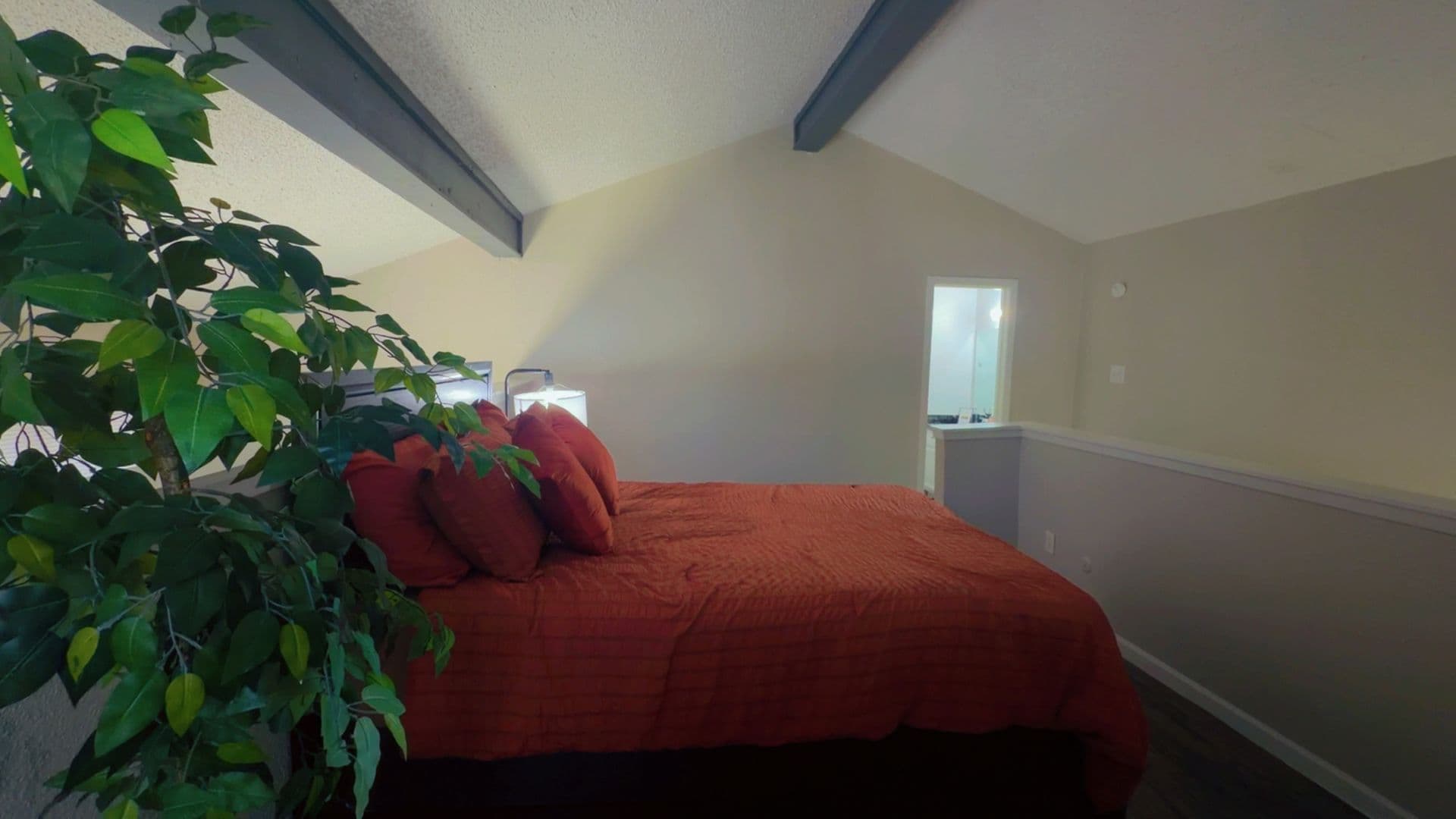 Dallas Apartment: 11511 Ferguson Rd