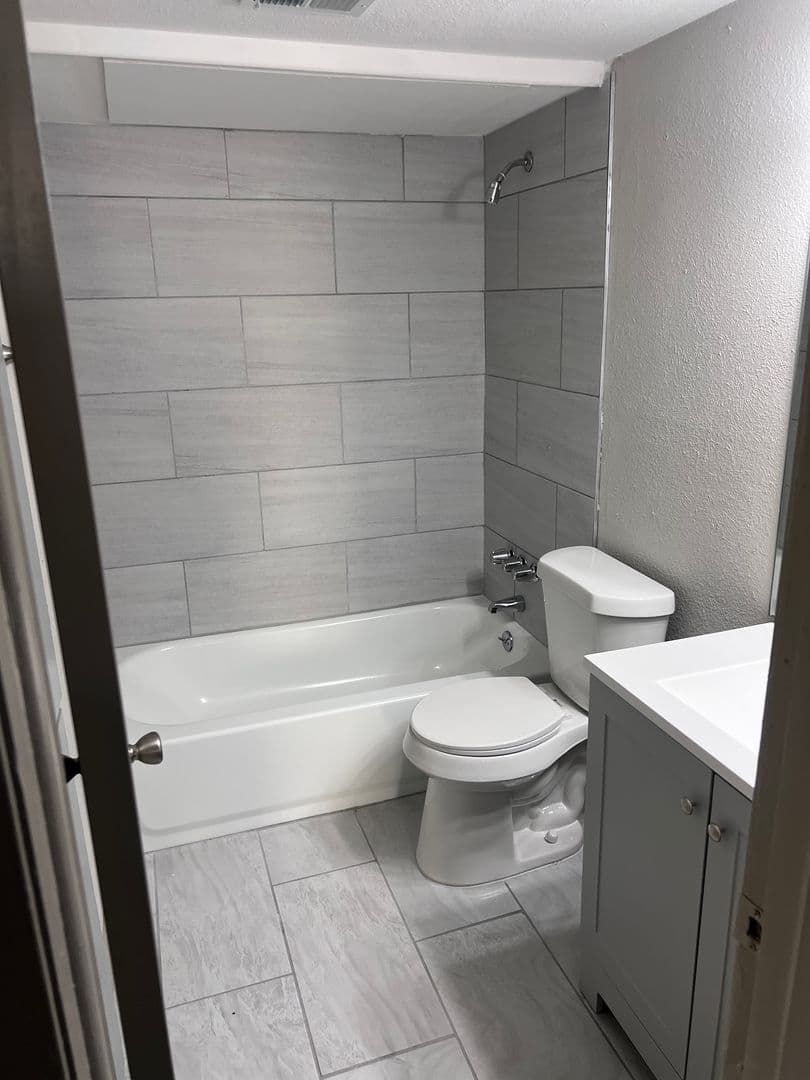 Lubbock Apartment: 5416 50th St