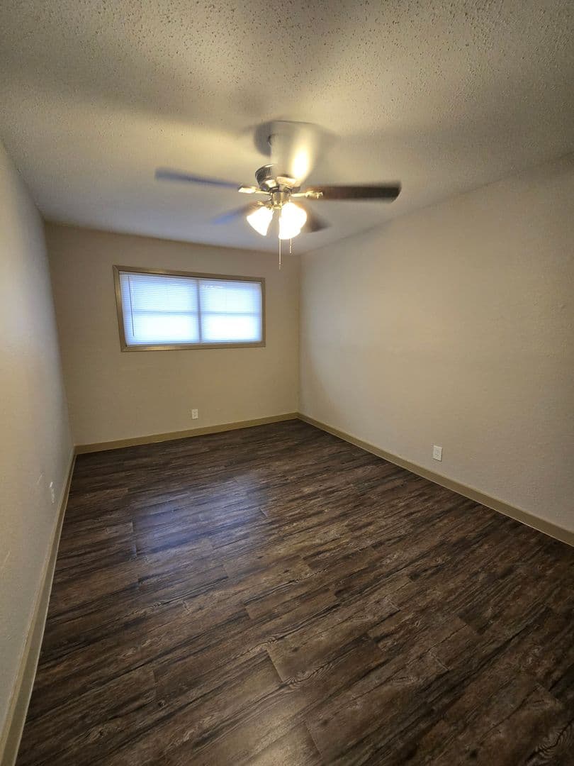 Commerce Apartment: 801 Culver St