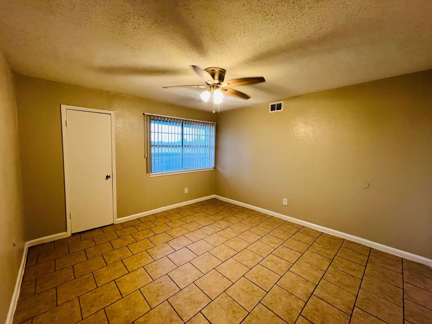 Mesquite Apartment: 2735 US 80 Frontage Road