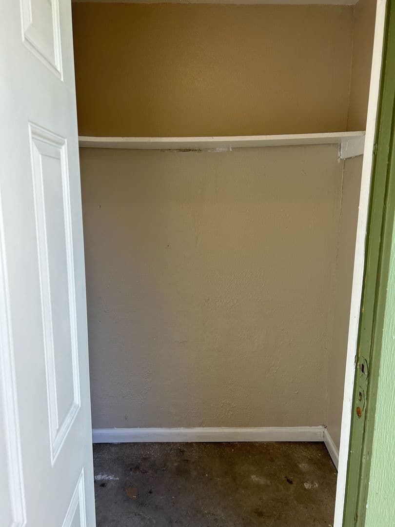 Arlington Apartment: 1676 Carter Drive