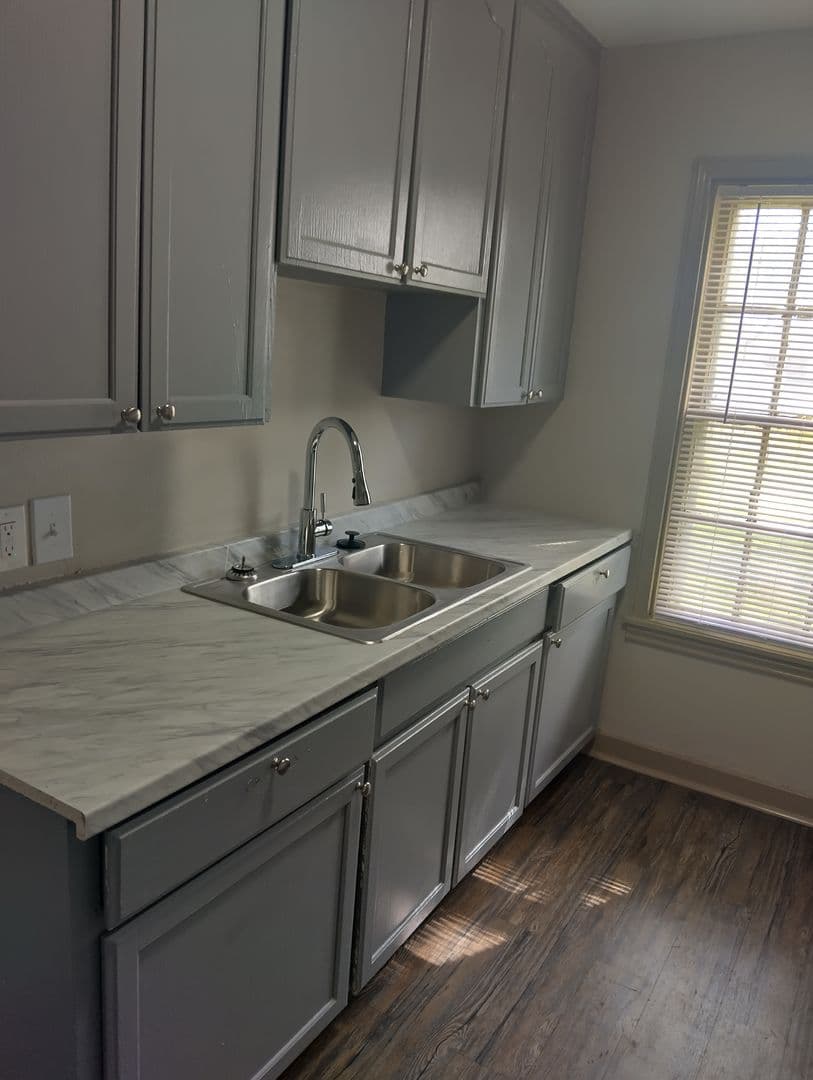 Corpus Christi Apartment: 100 Buccaneer Dr
