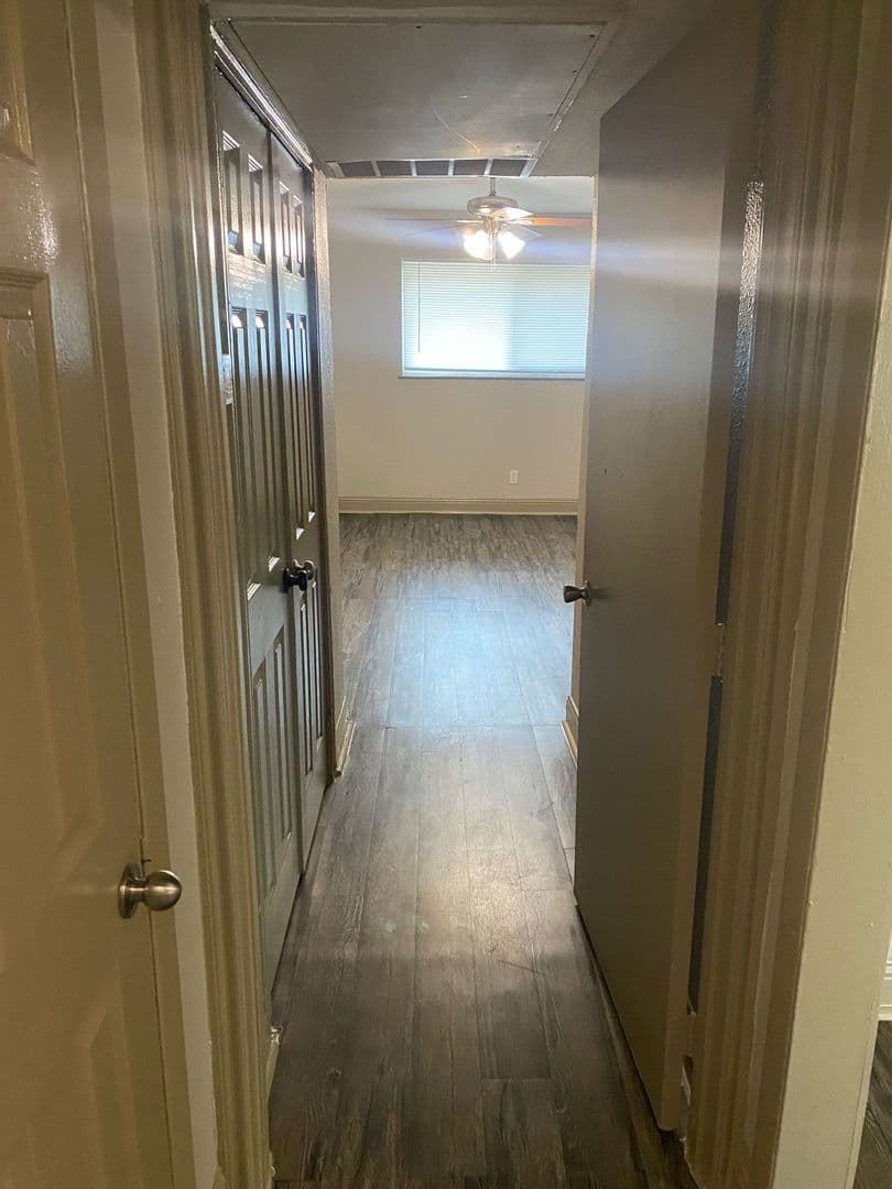 Dallas Apartment: 2555 Webb Chapel Ext