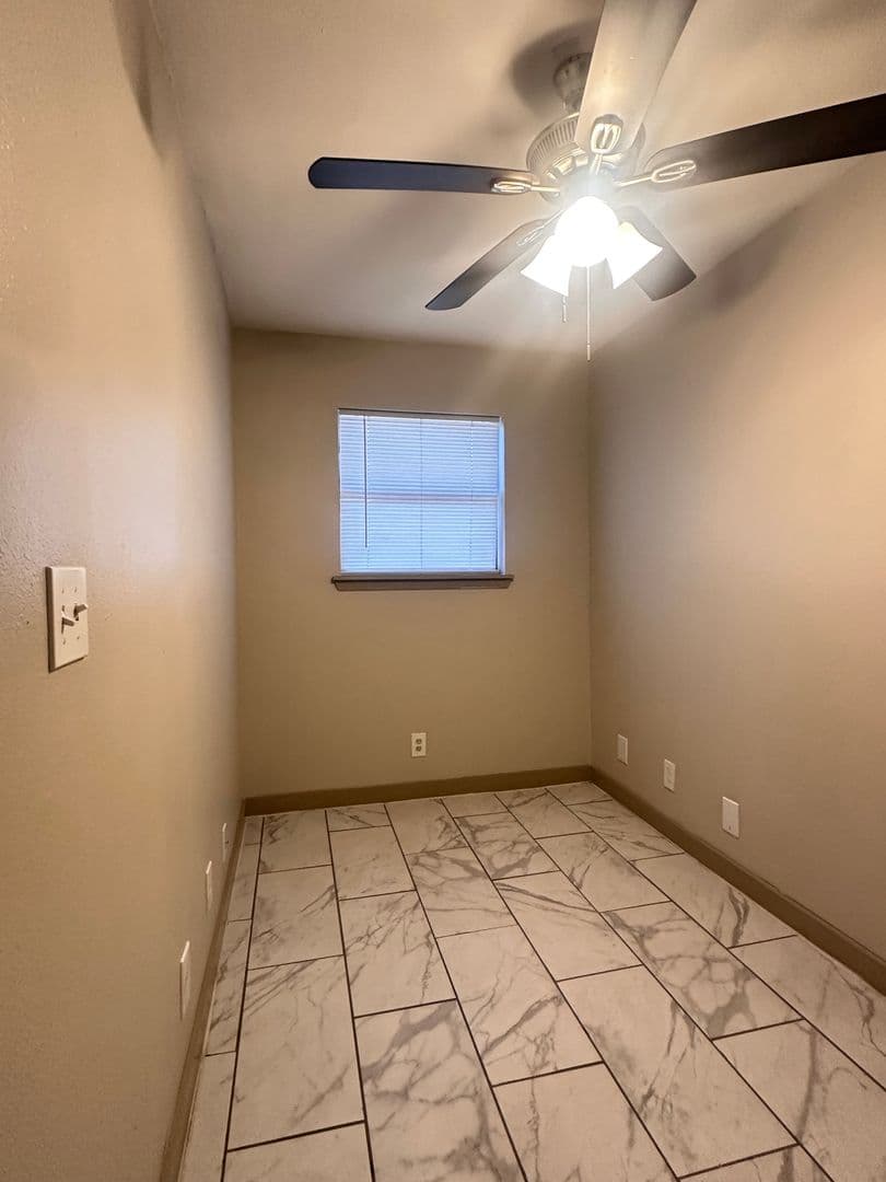 Commerce Apartment: 801 Culver St