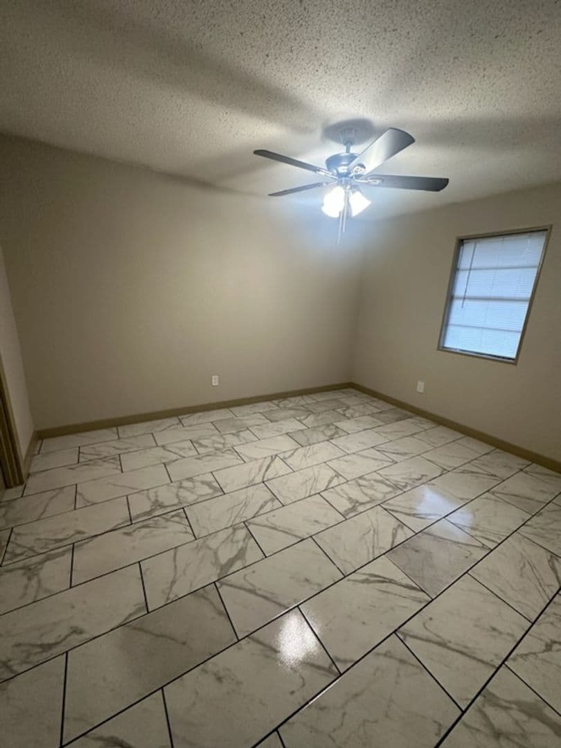 Commerce Apartment: 801 Culver St