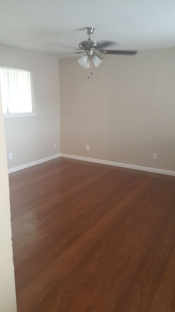 Dallas Apartment: 9874 Dale Crest Dr