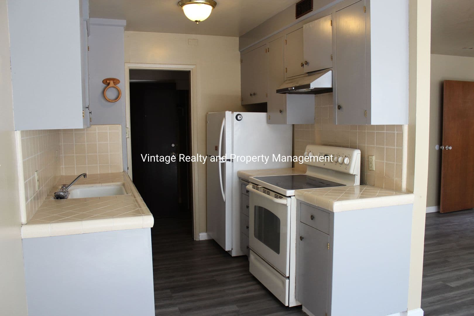 Stockton Apartment: 248 W Knoles Way