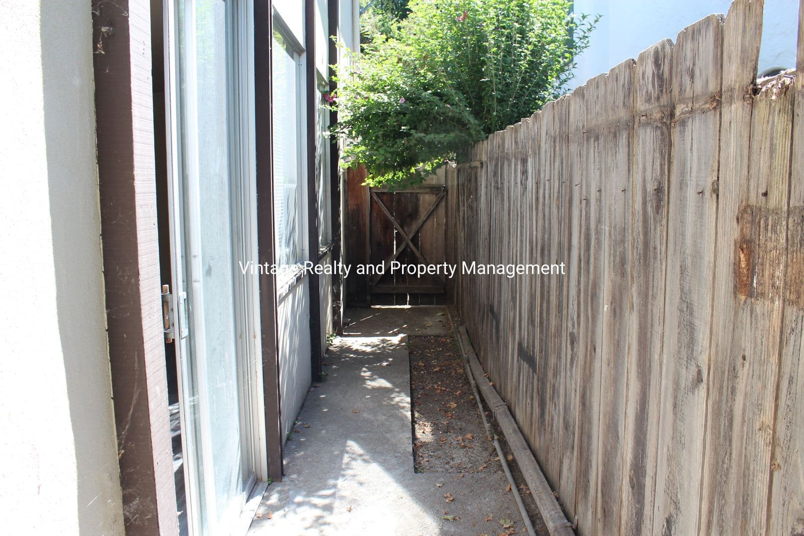 Stockton Apartment: 248 W Knoles Way