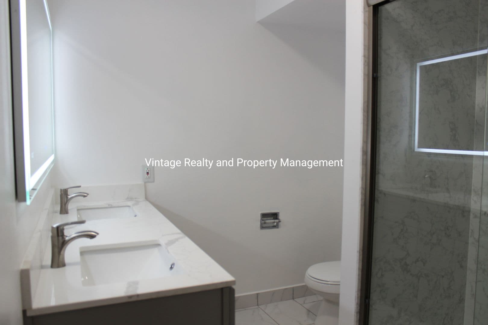 Stockton Apartment: 248 W Knoles Way
