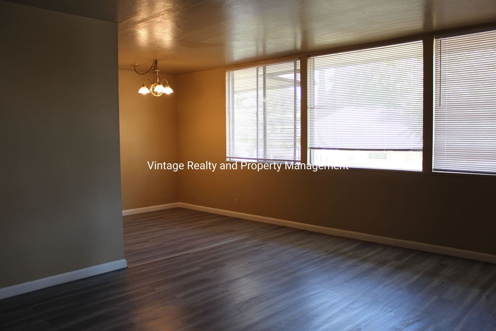 Stockton Apartment: 248 W Knoles Way