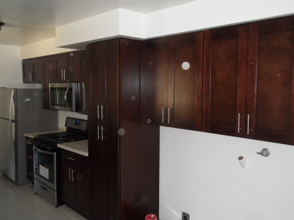Los Angeles Apartment: 5008 W. 58th Place