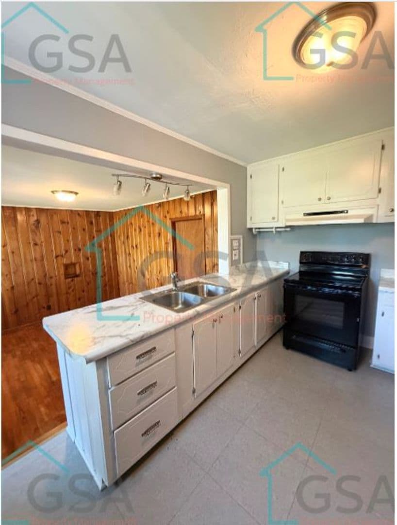 -Spartanburg Apartment: -
