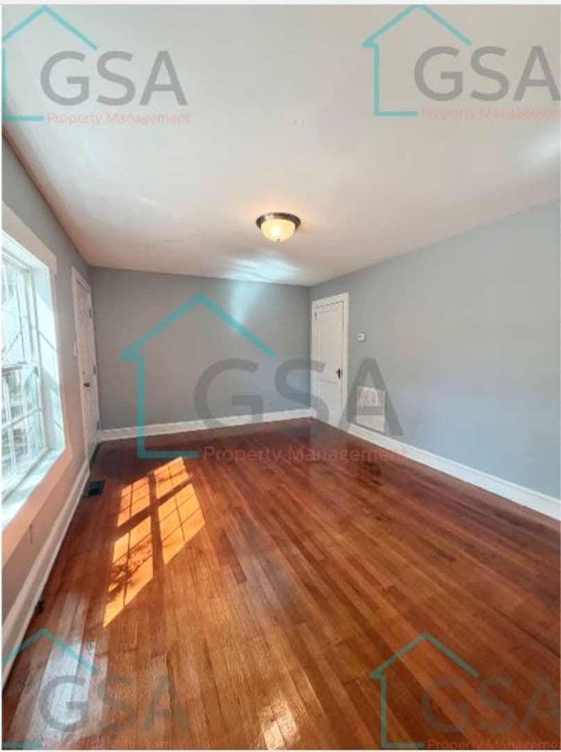 -Spartanburg Apartment: -