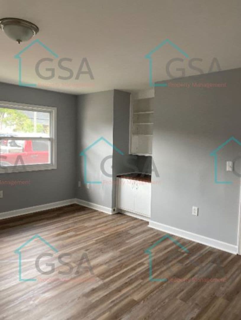 Seneca Apartment: 401 S. Fairplay Street