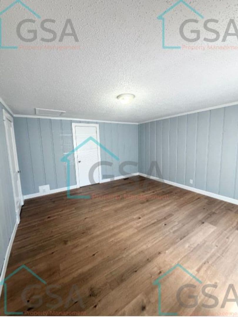 Greenville Apartment: 4113 East North Street