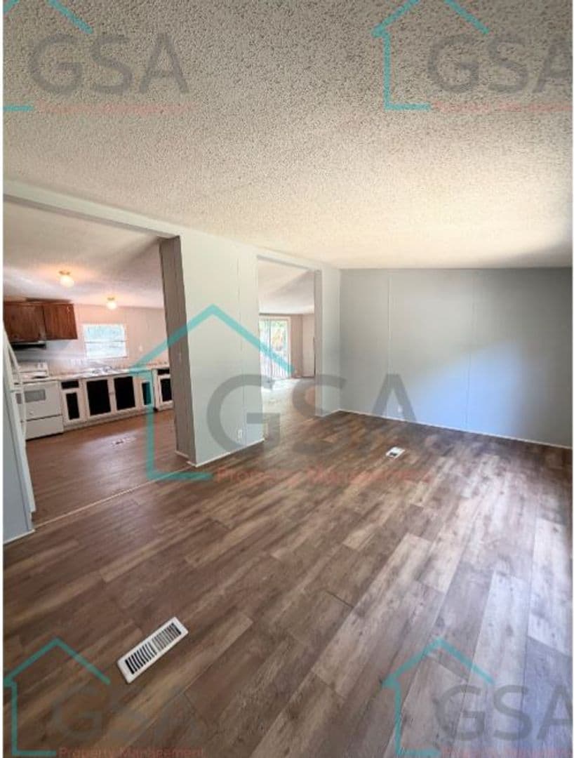 Pelzer Apartment: 304 Chevy Chase Blvd