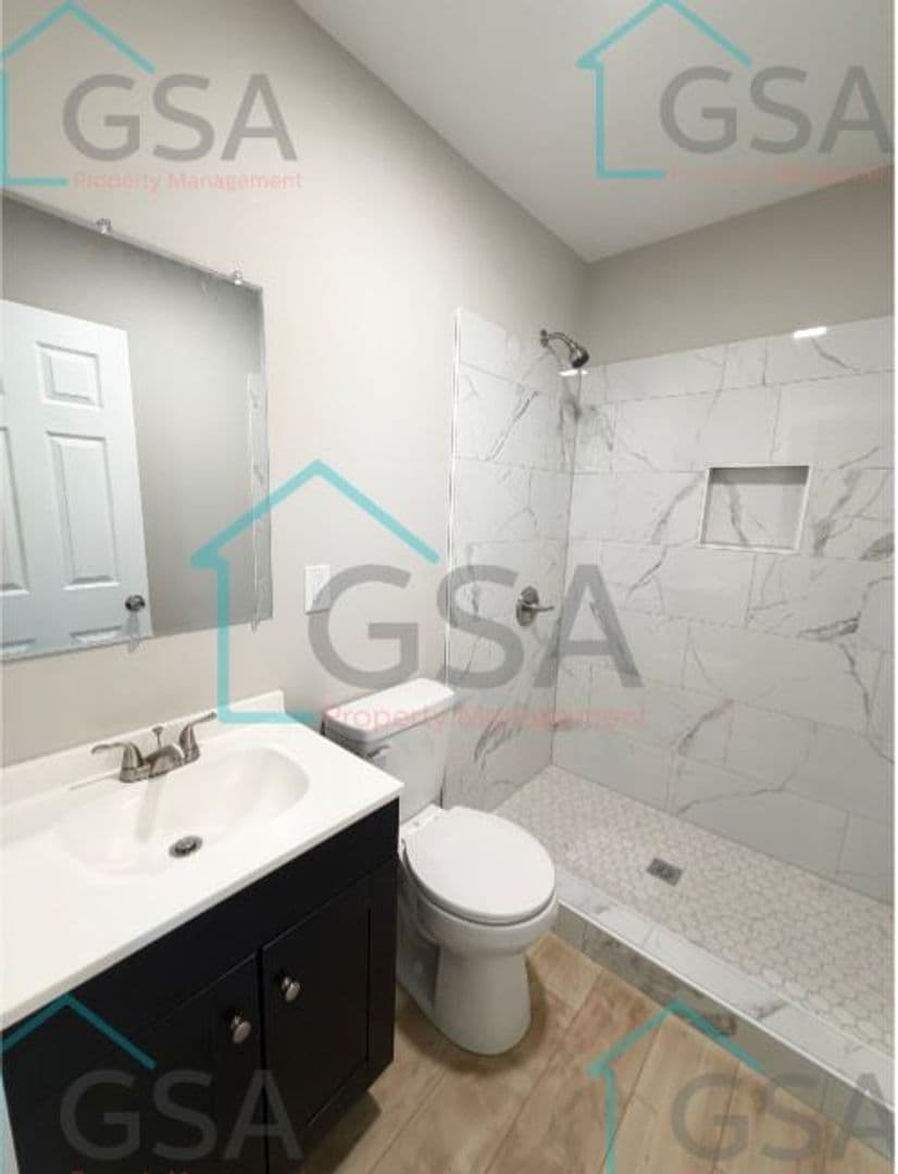 Spartanburg House: 694 Saxon Avenue