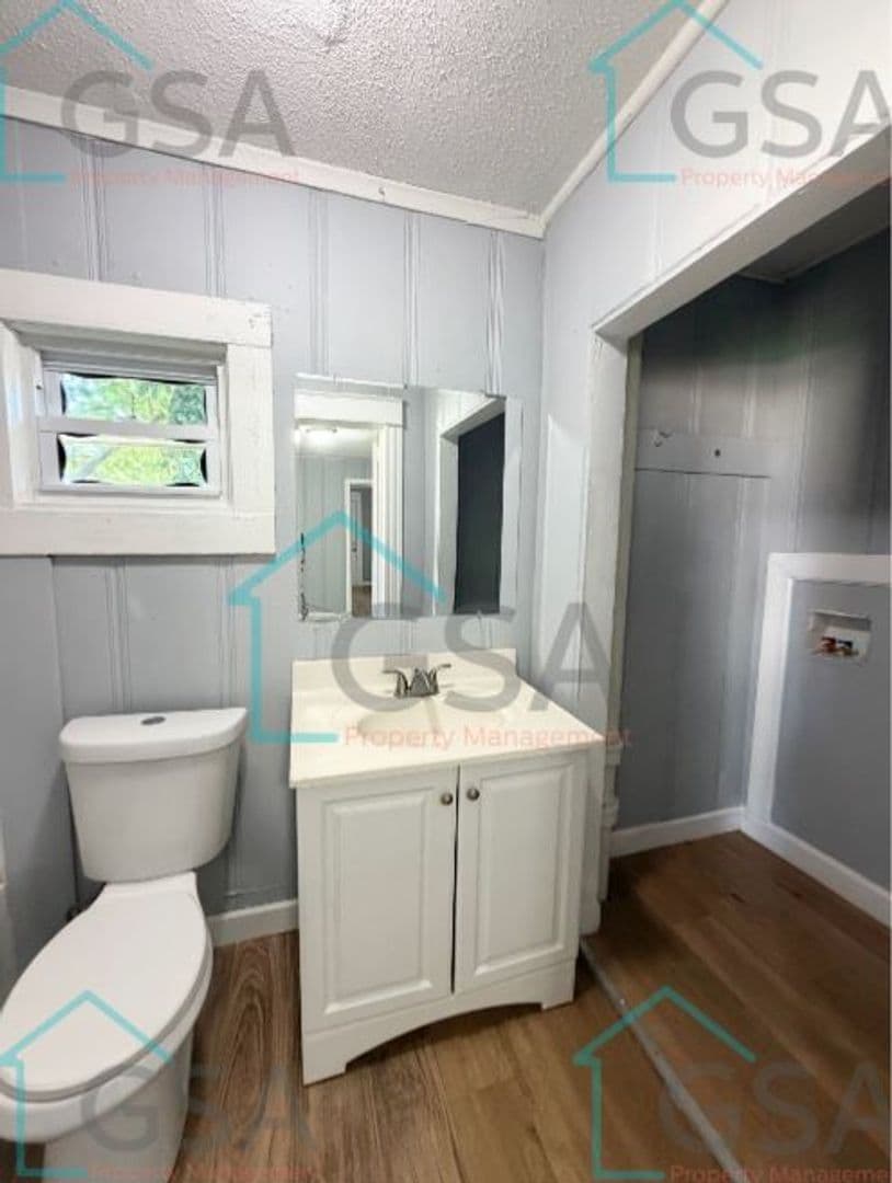 Greenville Apartment: 4113 East North Street